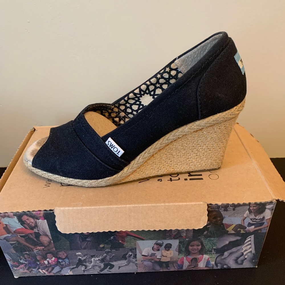TOMS Black Canvas Wedges - 7.5